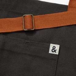 Essential Apron Pets
